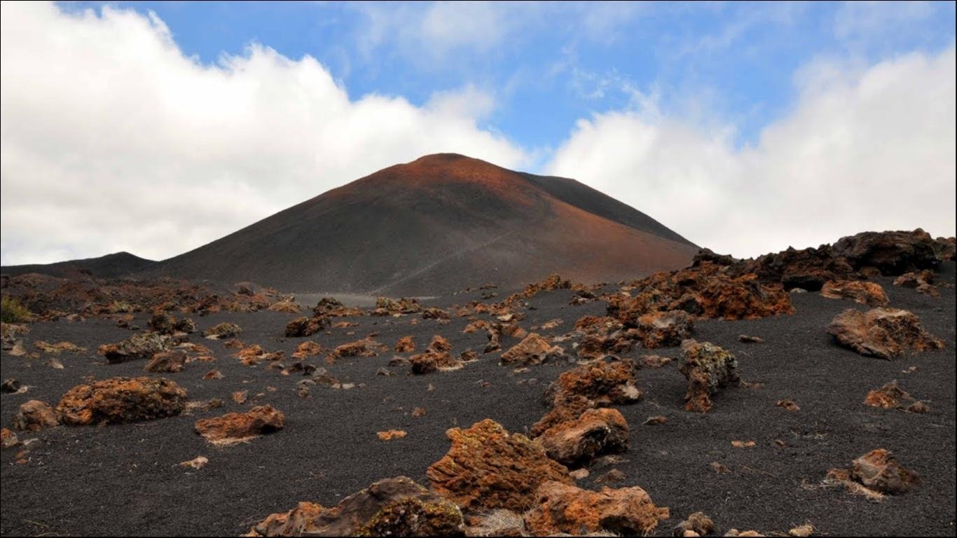 The youngest Tenerife volcano Chinyero
