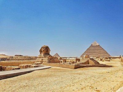 Cairo Layover Tour to Giza Pyramids and Sphinx from Cairo airport