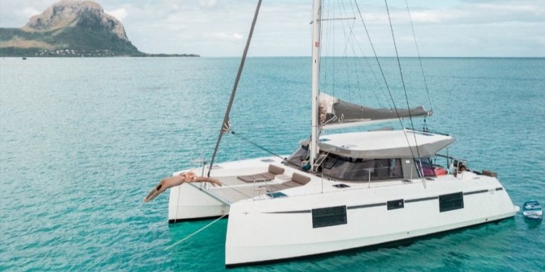 6 days private catamaran cruise around Mauritius