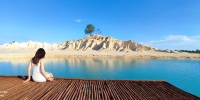 Bintan Private Sand Dune & Blue Lake Tour with Tour Guide