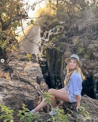 Cataract Island Pools on the precipice of the New Falls