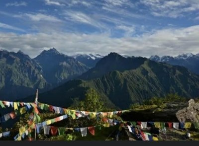 Aama Yangri short  trek