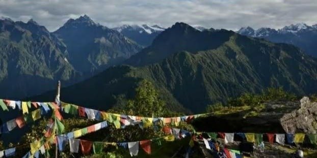 Aama Yangri short  trek