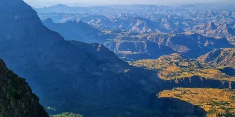 "Exploring the Majesty of the Simien Mountains: A 10-Day Trekking A