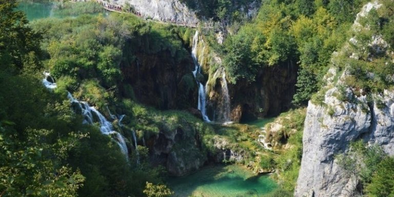 Day Tour to Plitvice Lakes from Zagreb
