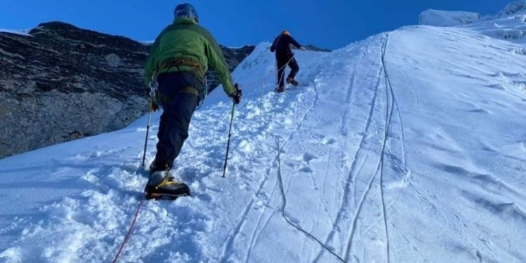 Everest Base Camp with Island Peak