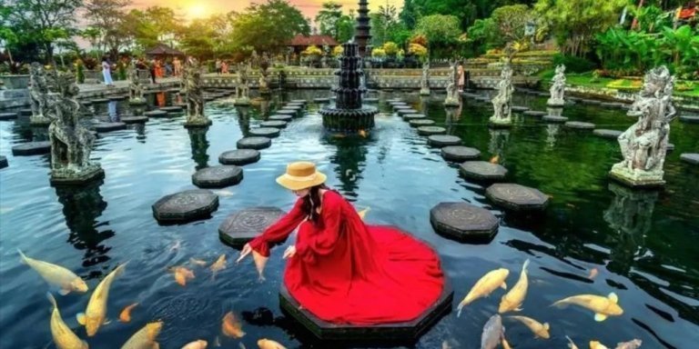 East Bali's Icons Tour Lahangan sweet Sunrise And Gate of Heaven
