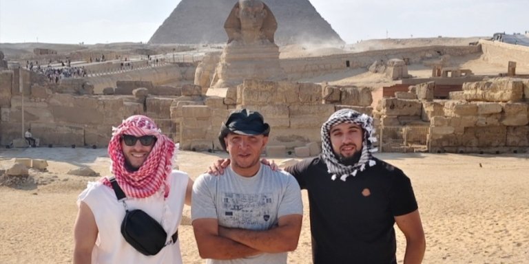 private day tour to Giza pyramids ,sakarah and dahshour pyramids