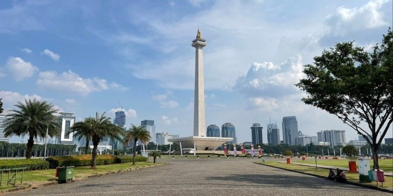 Jakarta City Tour (Explore Highlights places & Local activities)