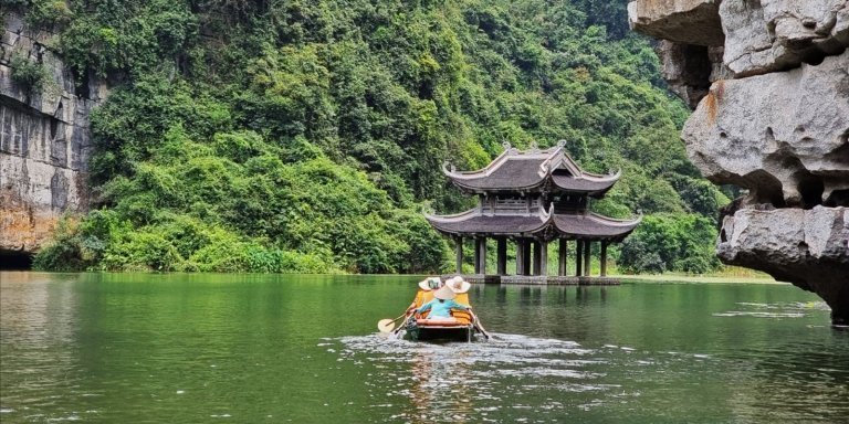 Bai Dinh-Trang An-Mua Cave 1 day tour with Buffet Lunch and Transfer