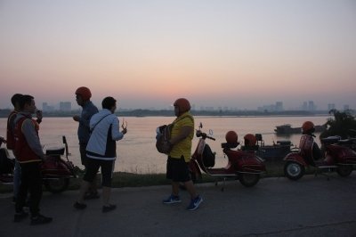 Hanoi By Night Foodie Vespa Tour