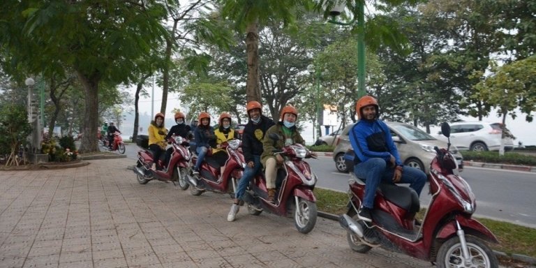 Hanoi Countryside Motorbike Half Day Tour to Co Loa Citadel