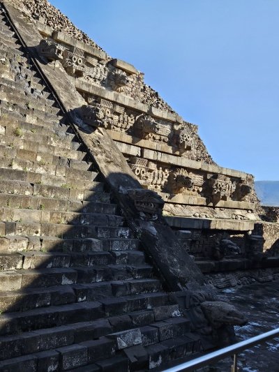 PIRAMIDES QUETZALCOALT, SOL Y LUNA  Y BASILICA DE GUADALUPE