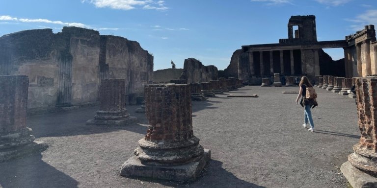 Guided Tour to Pompeii & Vesuvius from Sorrento w/ Skip the Line
