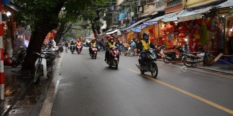 Hanoi By Night Foodie Motorbike Tour