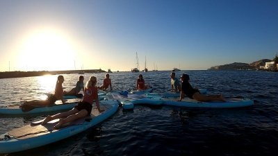 SUP YOGA in Arguineguin, Gran Canaria