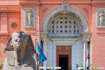 Two days trip to Giza pyramids,Sakkara and Cairo main attractions