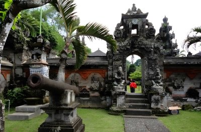 Bali Half-Day Tour: Denpasar City Tour
