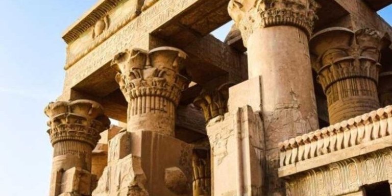 Luxor: 8-Hour East & West Bank Temples Private Tour With Tickets