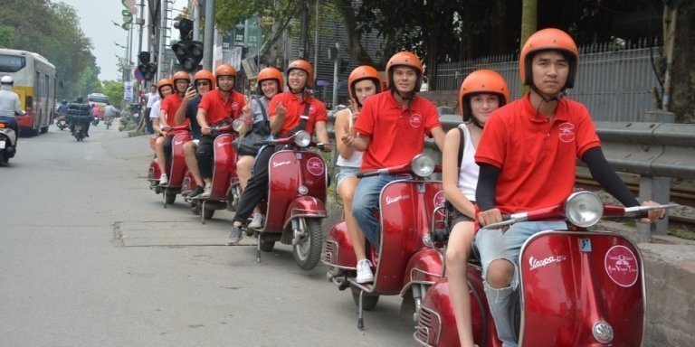 Hanoi Dawn Vespa Tour Flag Ceremony Flower Market Local Breakfast