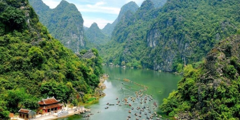 Hanoi to Hoa Lu: Site Luxury Small Group Day Tour with lunch
