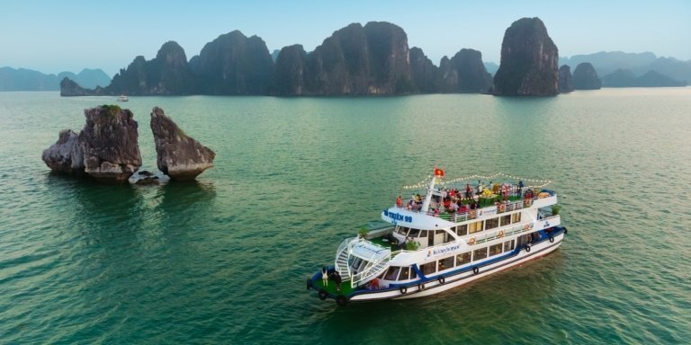 Unforgettable Halong Bay Day Tour Adventures from Hanoi Capital
