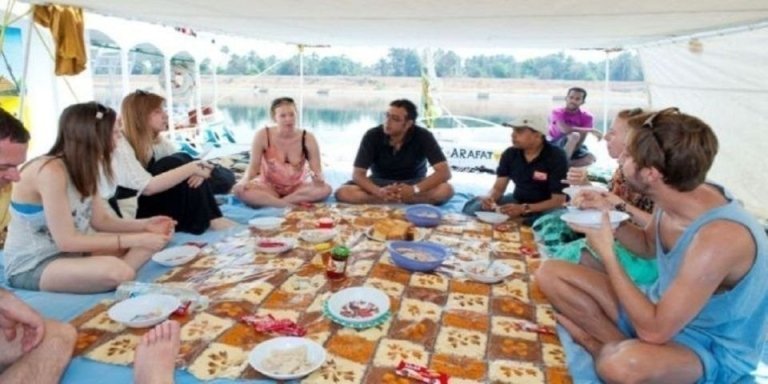 1.5-Hour Felucca Ride On The Nile River With An Egyptian Meal In Aswan