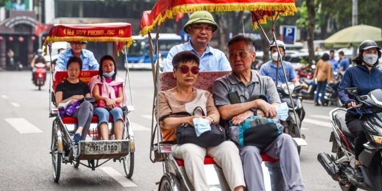 Hanoi Historic Cultural Small Group Tour Cyclo Ride Pagodas Museums