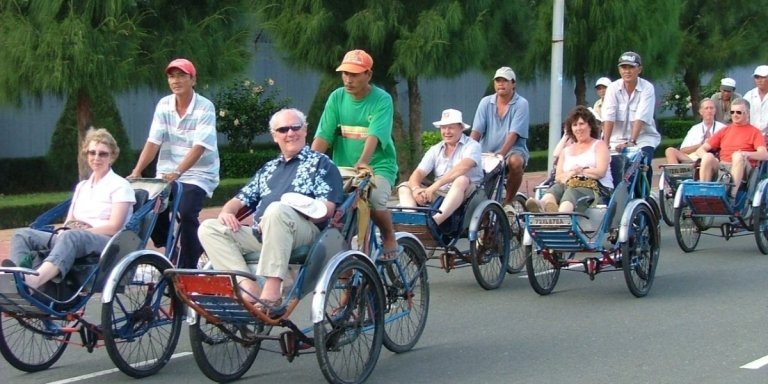 Hanoi Full-Day Small Group Tour Cyclo Ride Puppet Show Historic Site