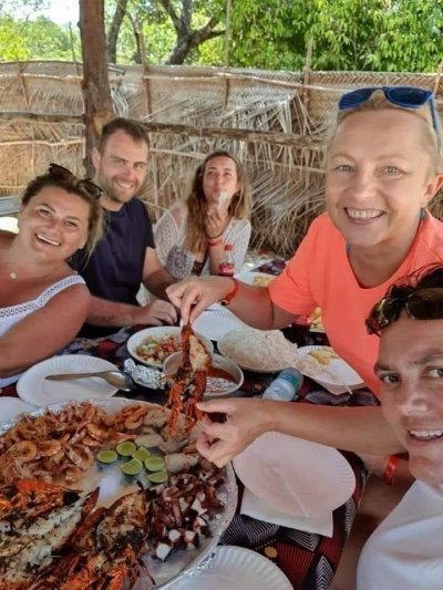 8 DAYS ACTIVITIES IN ZANZIBAR WITH LUNCH,ENTRY FEES ,GUIDES,TRANSFERS: