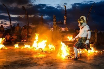 Bali Full-Day Tour: Denpasar City and Uluwatu Temple Tour