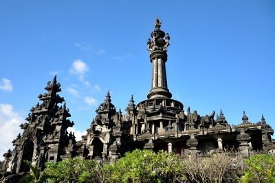 Bali Full-Day Tour: Denpasar City and Tanah Lot Temple Tour