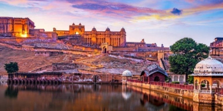Exploring Jaipur: Private Full-Day Guided City Sightseeing Tour