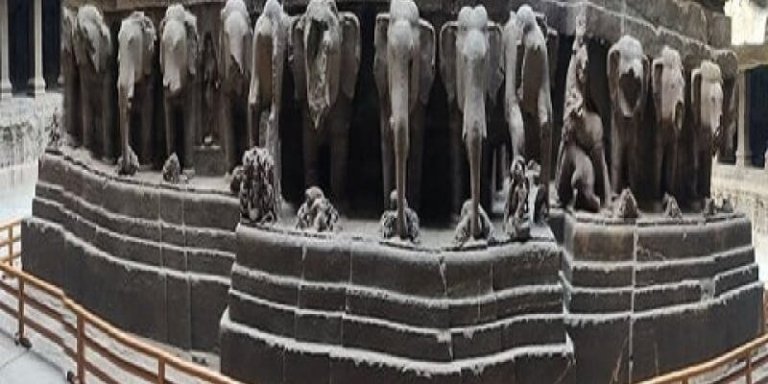 Ajanta and Ellora Caves Guided Tour from Mumbai - 4 Days