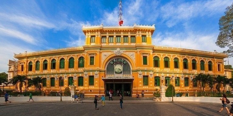 Ho Chi Minh City Historical Landmarks Morning Small Group Tour