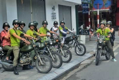 Hanoi's Bites & Sights: Motorbike Half Day Adventure