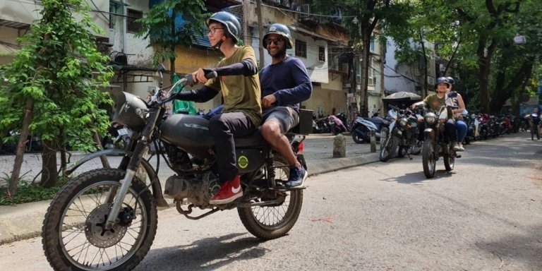 Hanoi's Bites & Sights: Motorbike Half Day Adventure