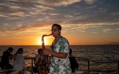 Puerto Vallarta Sunset Catamaran: Open Bar & Saxophone