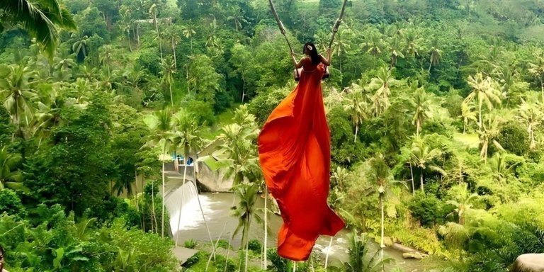 Bali Jungle Swing and Tanah Lot Tour Packages
