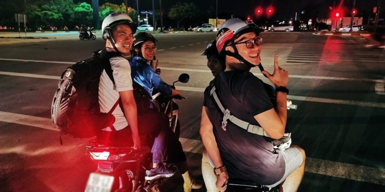 Saigon street food tour by motorbike