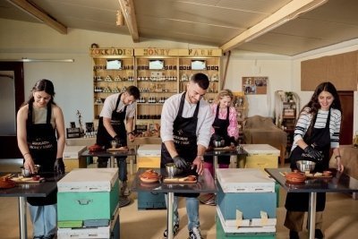 Regenerative Farming Veggies Tour & Salad Making Experience