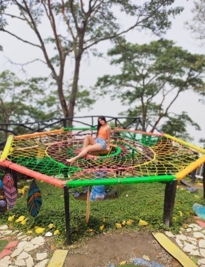 Pasadia por la mano del gigante