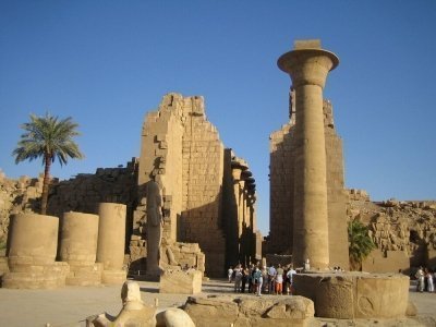 From Hurghada: Luxor Valley of the Kings Full-Day Trip in Small Group