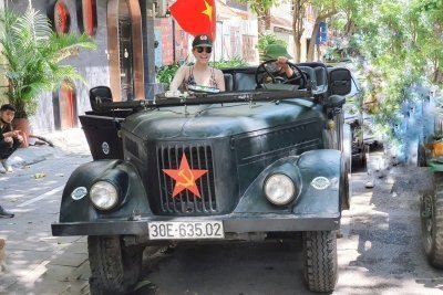 Hanoi Hidden Gems: Backstreet Tour on Vintage Jeeps