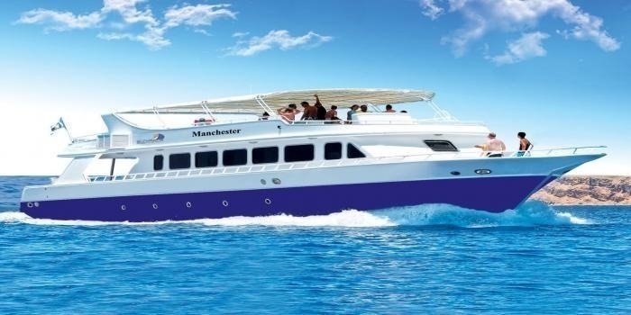 Safaga: 5-Hour Orange Island Speedboat, Snorkeling & Parasailing Tour