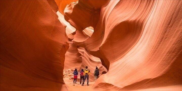 Antelope Canyon and Horseshoe Bend Small Group Tour from Las Vegas