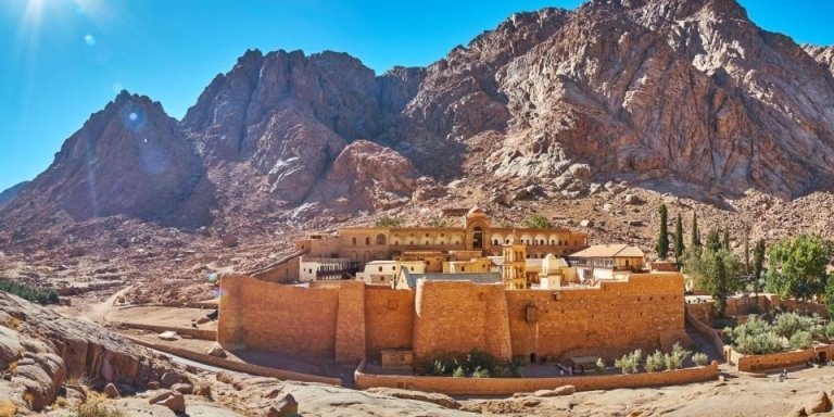 12-Hour Sharm El-Sheikh: Saint Catherine And Dahab Tour