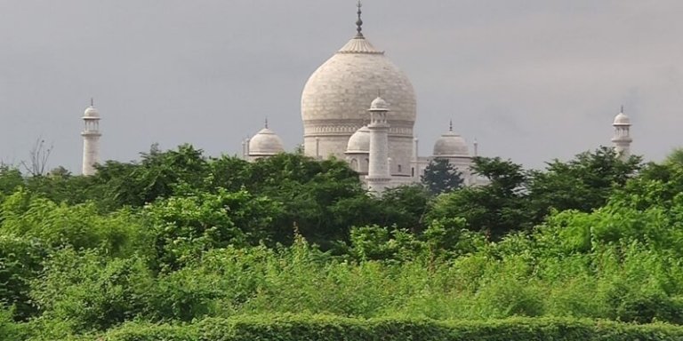 Taj Mahal & Hidden gems of Agra - Private Day Tour