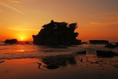Blue Lagoon Snorkeling and Tanah Lot Sunset Tour Packages