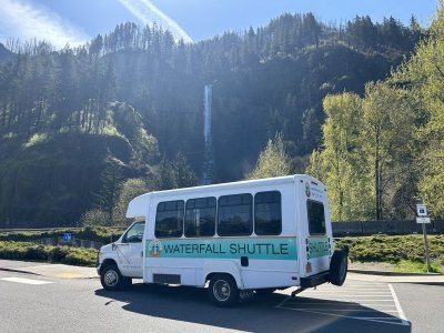 Multnomah Falls Sunset Tour to 6 Waterfalls + Crown Point